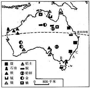 读澳大利亚矿产和城市分布图.回答问题. (1)城市A .B .C .(2)从图可知.澳大利亚的矿产资源种类 .因而有“ 的国家之称.其铝土矿分布在 部.煤分布在 部.铁矿分布在 部.(3)澳大利亚养羊业十分发达.原因是地势 .草原 .气候 .饮水 .又无野生肉食动物.由于羊的数量很多.被称为“ 的国家. 题目和参考答案