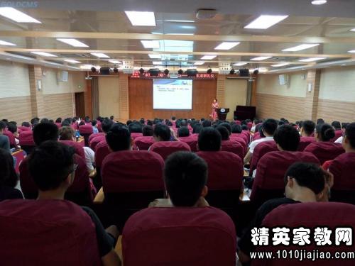 最新大学生求职面试礼仪的重要性 | 职场礼仪