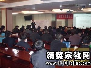 优秀员工评语关于销售行业优秀员工评