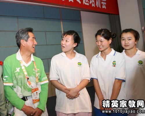 社区志愿者个人先进事迹材料