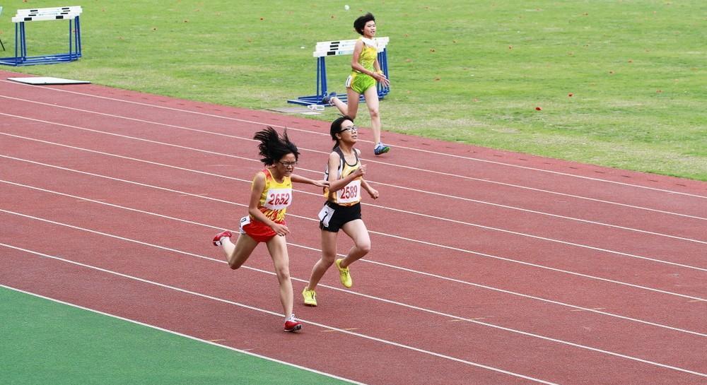 2016运动会广播稿100字左右