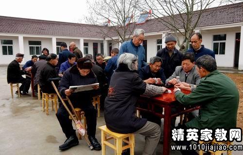 2015大学生暑假敬老院社会实践活动报告