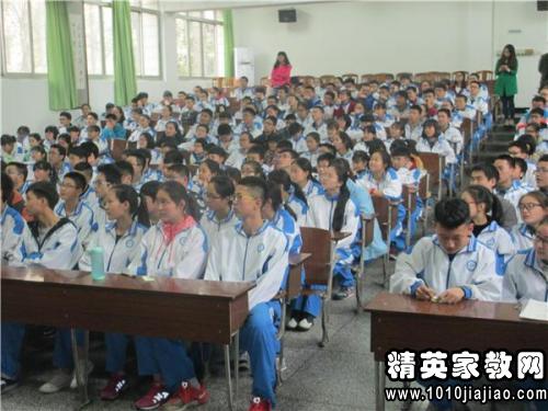 2015暑假社区服务实践报告1000字