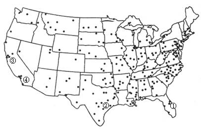图是美国本土某种生产厂的分布图. 该工业最有可能是