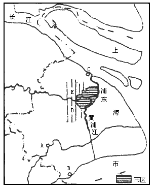 读上海市略图分析回答
